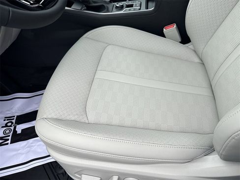 New 2025 Kia Sorento S image 9