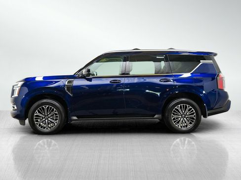 Used 2025 Nissan Armada Platinum AWD/4WD image 2