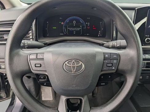 Used 2025 Toyota Camry LE FWD image 37
