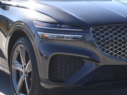 Used 2023 Genesis GV70 2.5T w/ Sport Prestige Package image 7