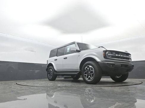 New 2026 Ford Bronco Outer Banks image 25