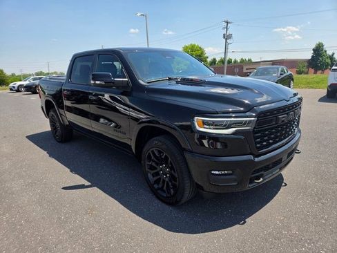 Used 2025 RAM 1500 Limited AWD/4WD image 19