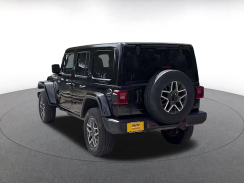 Used 2025 Jeep Wrangler Unlimited Sahara AWD/4WD image 10