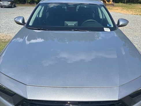 Used 2024 Honda Accord EX image 9