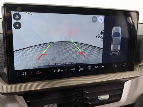 Used 2025 Ford Explorer Active w/ Active Comfort Package image 6