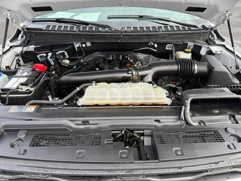 Used 2024 Ford Expedition XLT image 20