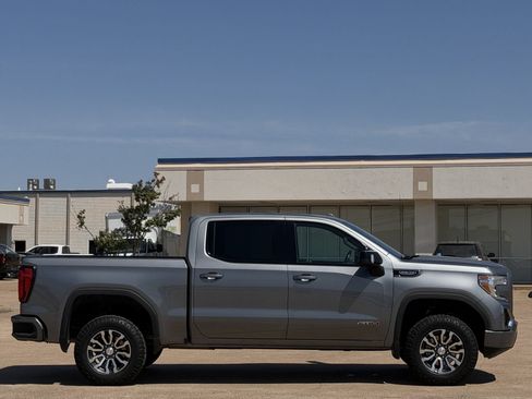 Used 2021 GMC Sierra 1500 AT4 AWD/4WD image 3