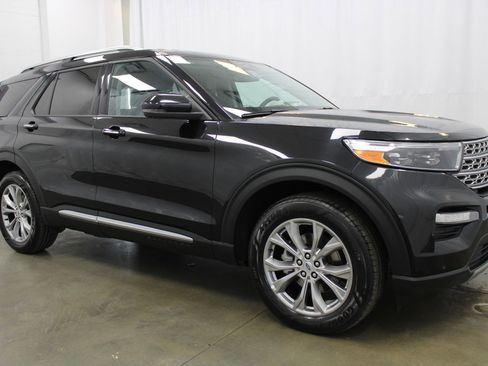 Used 2023 Ford Explorer Limited w/ Equipment Group 301A AWD/4WD image 4