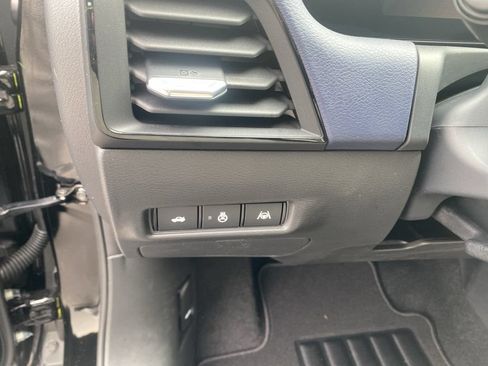 New 2026 Nissan Sentra SL w/ Floor Mat Package FWD image 17