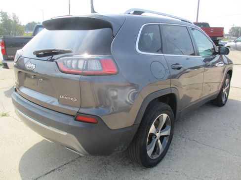 Used 2019 Jeep Cherokee Limited AWD/4WD image 6