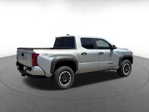 Used 2025 Toyota Tacoma TRD Off-Road AWD/4WD image 12