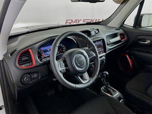 Used 2023 Jeep Renegade Trailhawk image 33