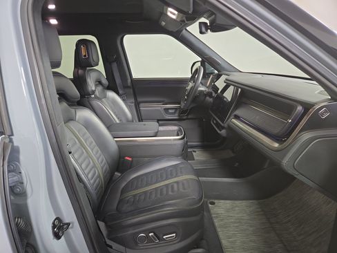 Used 2024 Rivian R1S Adventure AWD/4WD image 24