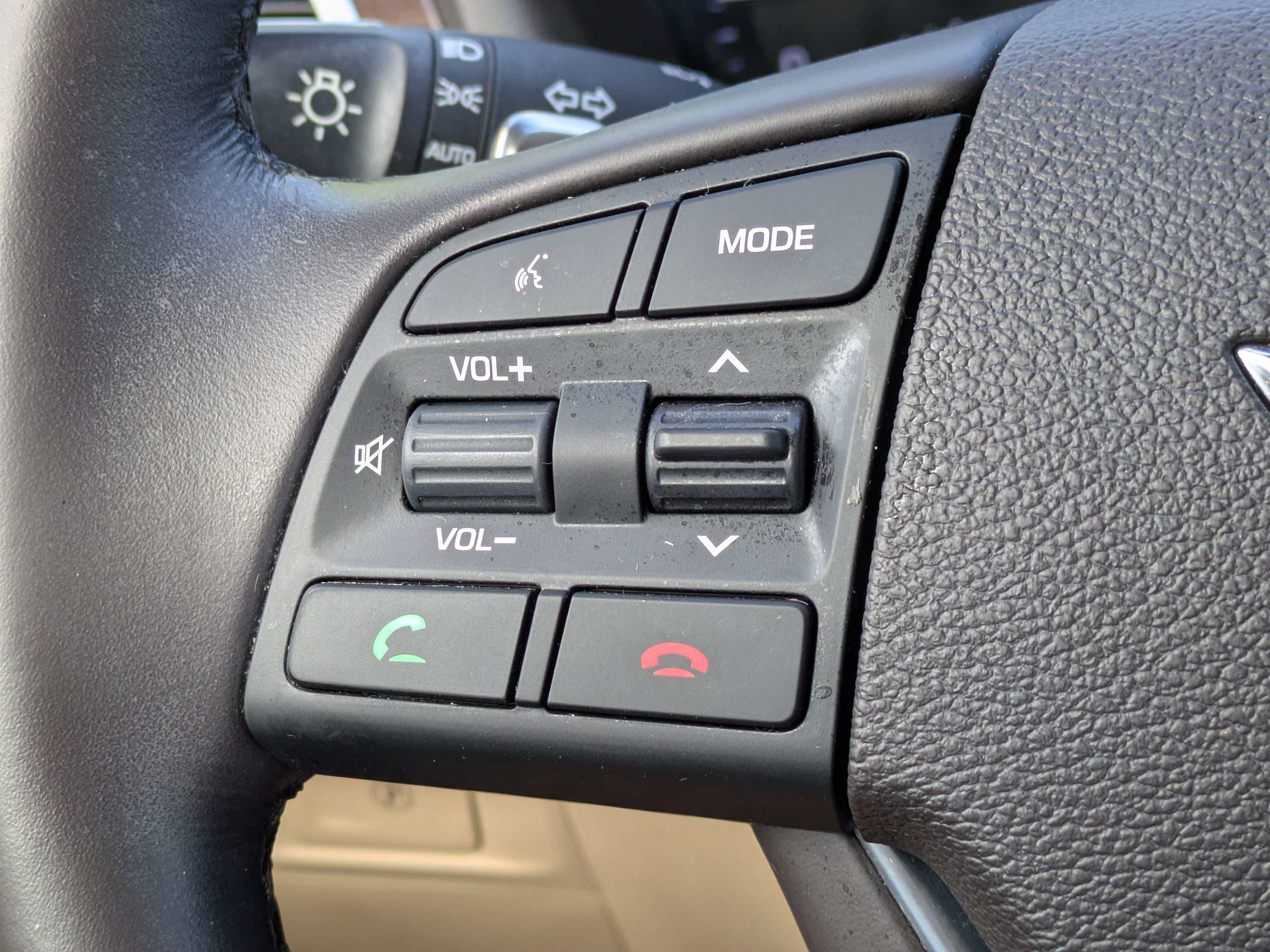 Used 2018 Genesis G80 3.8 RWD image 23