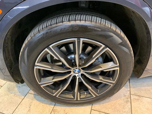 Used 2022 BMW X5 xDrive40i w/ M Sport Package image 10