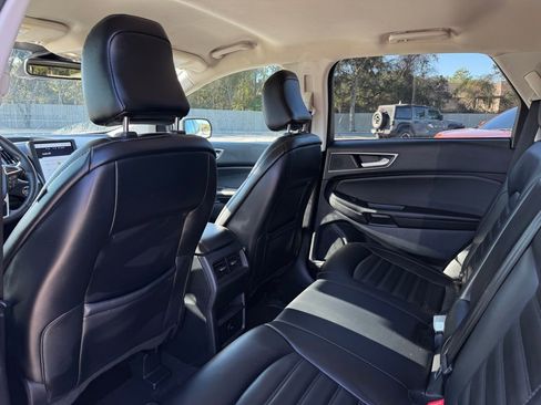 Used 2024 Ford Edge SEL image 18