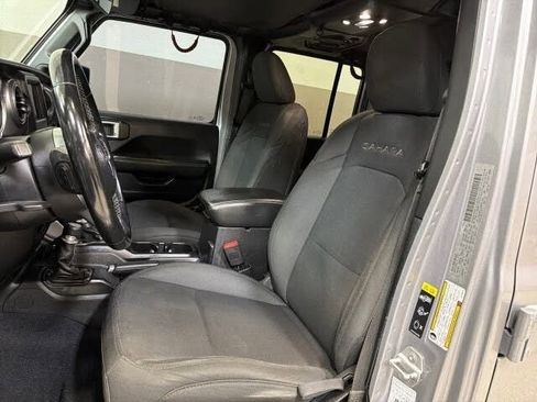 Used 2020 Jeep Wrangler Unlimited Sahara AWD/4WD image 15