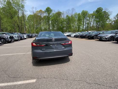 Used 2025 Toyota Camry SE FWD image 7