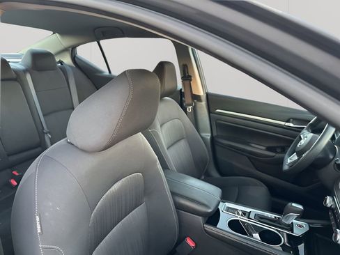 Used 2023 Nissan Altima 2.5 SV image 15