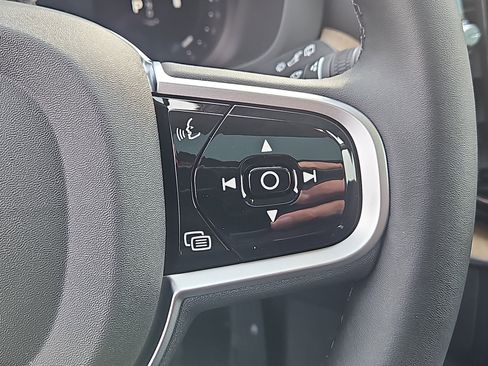 New 2026 Volvo XC60 B5 Plus w/ Protection Package Premier image 13