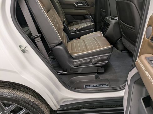 Used 2025 GMC Yukon Denali Ultimate image 26