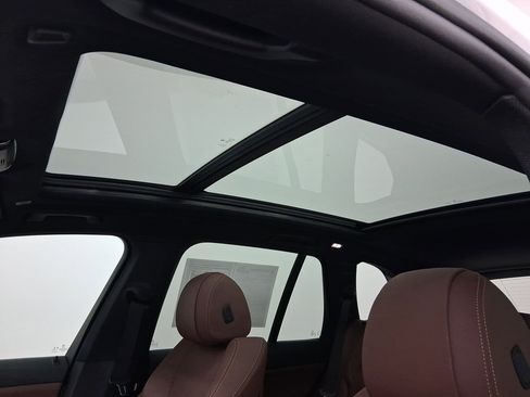 Used 2019 BMW X5 xDrive40i w/ Convenience Package image 14