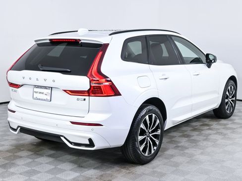 Used 2025 Volvo XC60 B5 Core AWD/4WD image 29