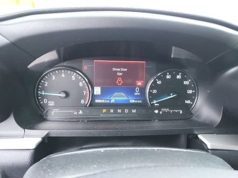 Used 2020 Ford Explorer XLT w/ Equipment Group 202A image 15