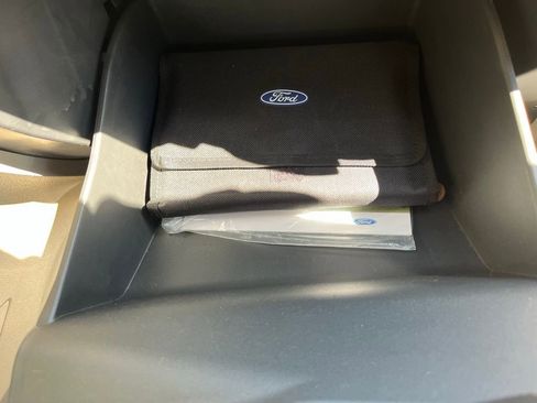 Used 2017 Ford Escape SE image 30