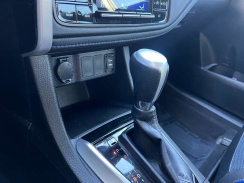 Used 2019 Toyota Corolla SE image 29