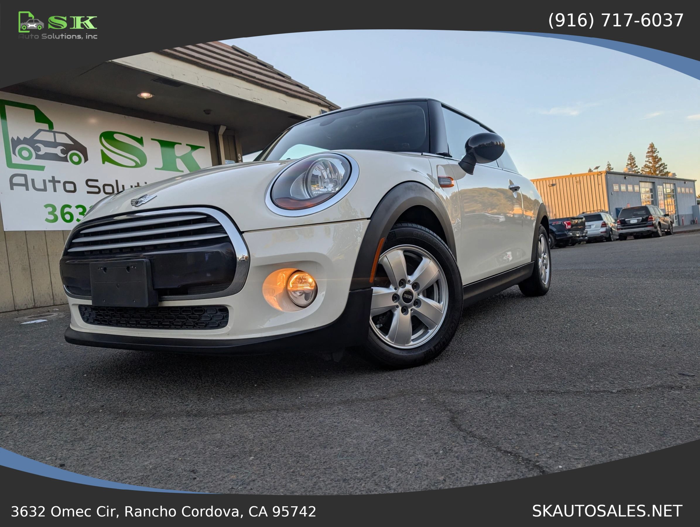 Used 2014 MINI Cooper 2-Door Hardtop FWD image 3