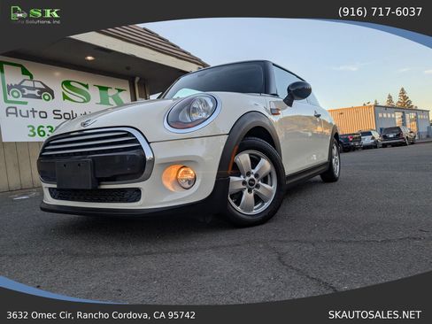 Used 2014 MINI Cooper 2-Door Hardtop FWD image 3