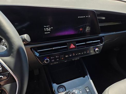 Certified 2024 Kia Niro Wind w/ Wind Preserve Package FWD image 26