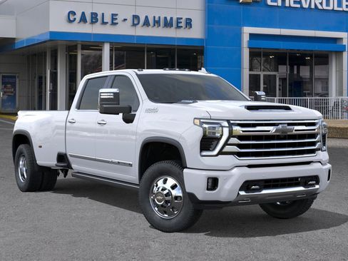 New 2026 Chevrolet Silverado 3500 High Country w/ High Country Premium Package AWD/4WD image 7