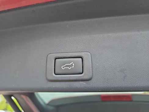 Used 2019 Subaru Ascent Premium w/ Popular Package #2A AWD/4WD image 16