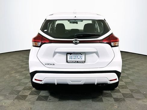 Used 2024 Nissan Kicks S image 7
