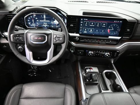 Used 2024 GMC Sierra 1500 SLT w/ SLT Premium Plus Package AWD/4WD image 8