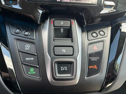 Used 2025 Honda Odyssey Elite image 17