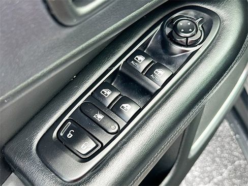 Used 2020 Jeep Compass Latitude image 17