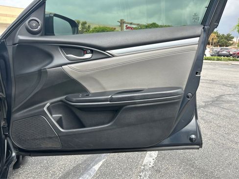 Used 2017 Honda Civic EX-L image 21
