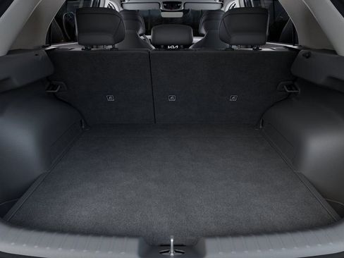 New 2025 Kia Niro SX Touring image 19