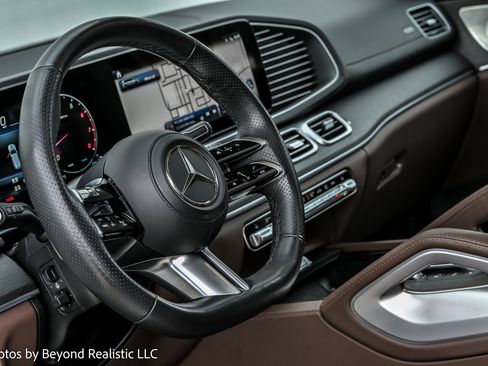 Used 2024 Mercedes-Benz GLS 450 4MATIC w/ AMG Line Exterior image 35