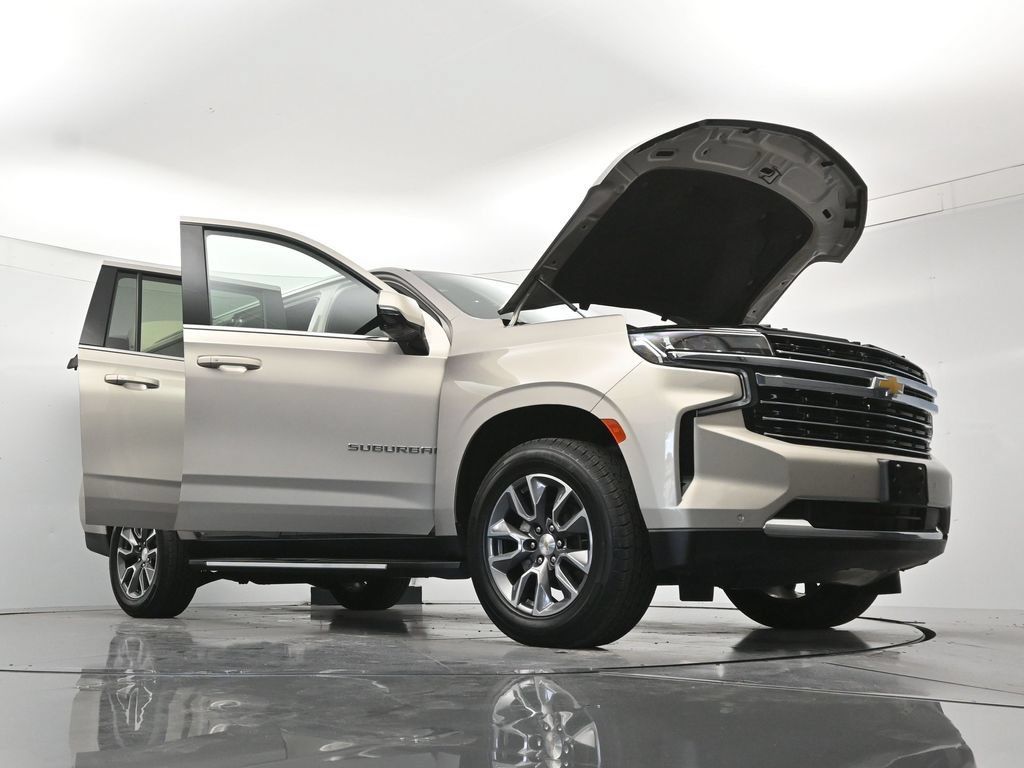 Certified 2024 Chevrolet Suburban LT w/ LT Signature Plus Package AWD/4WD image 53