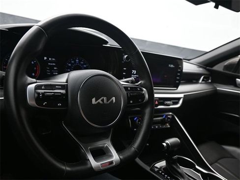 Used 2022 Kia K5 GT-Line image 10