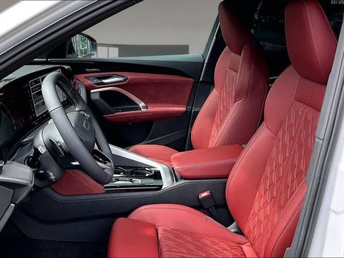 New 2026 Audi SQ5 Premium Plus AWD/4WD image 9