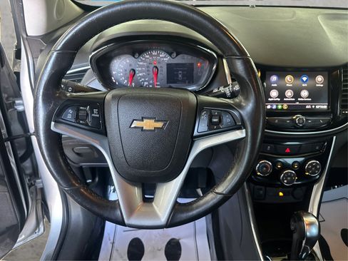 Used 2020 Chevrolet Trax Premier AWD/4WD image 27