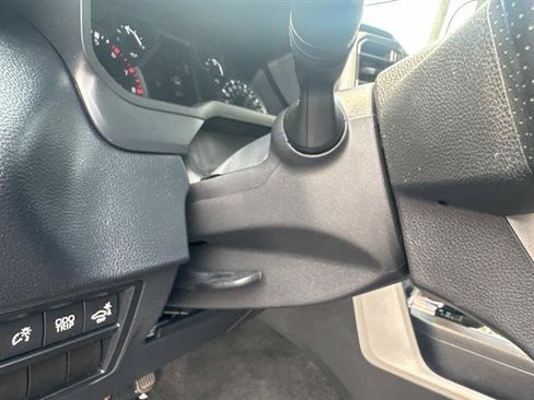 Used 2022 Toyota Tundra SR5 w/ Convenience Package RWD image 11