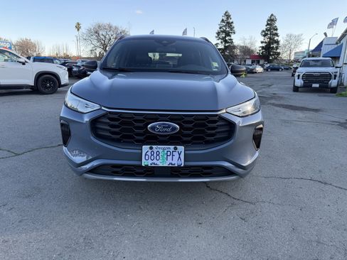 Certified 2023 Ford Escape ST-Line image 8