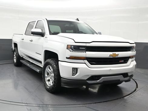 Used 2018 Chevrolet Silverado 1500 LT w/ All Star Edition AWD/4WD image 8
