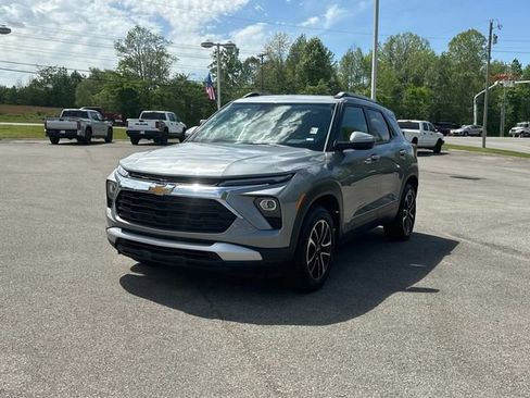 Used 2025 Chevrolet TrailBlazer LT AWD/4WD image 8